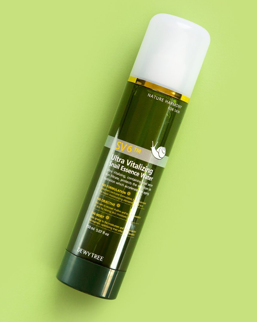 Dewytree Ultra Vitalizing Snail Essence Water